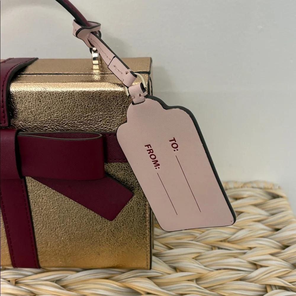 Kate Spade Wrapping Party Gift Box Crossbody - Picture 4 of 7